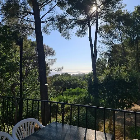 Proche بيت للعطل لو براديت